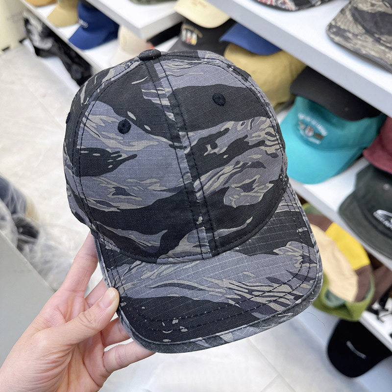 Retro camo short-brim baseball - огляд і ціна Running Gear Hat